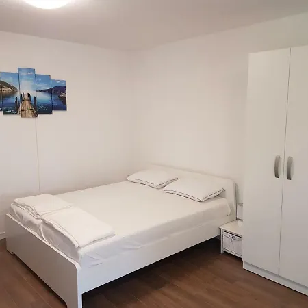 Apartments Jungic, Rab Banjol Exterior photo