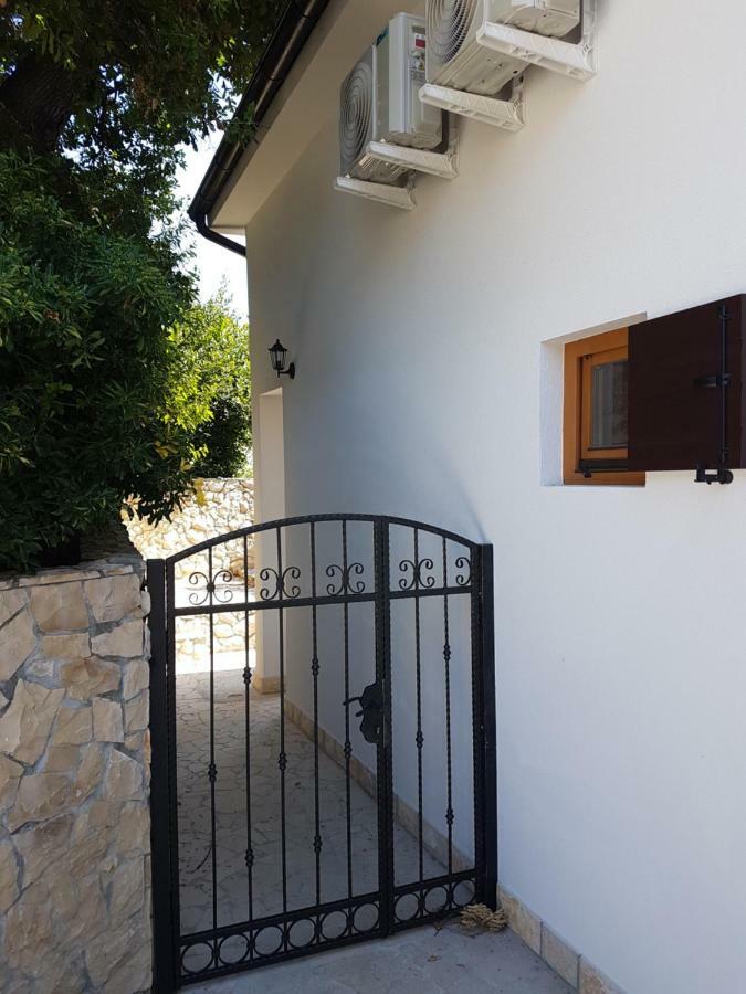 Jungic, Rab Apartment