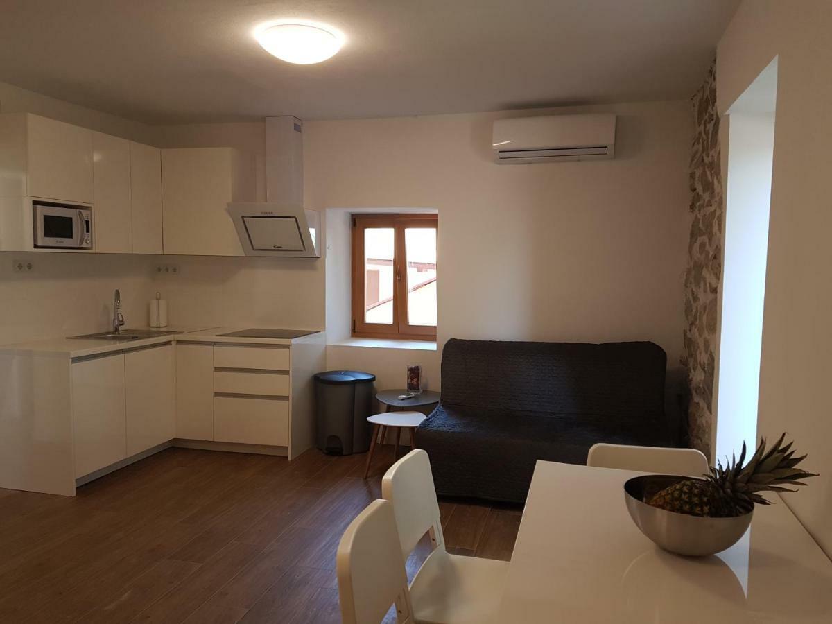 Jungic, Rab Apartment